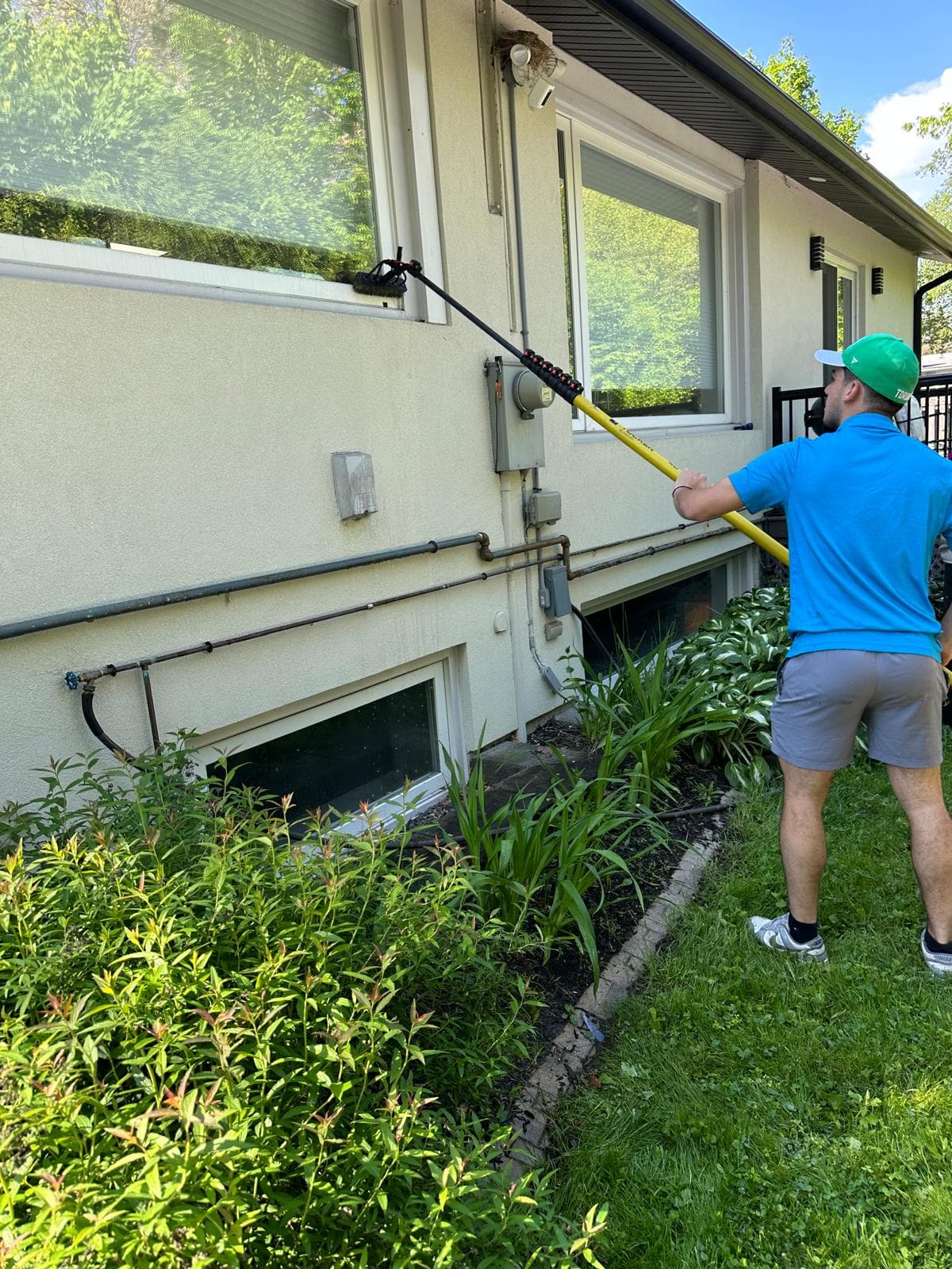 Gutter cleaning and exterior maintenance in the GTA